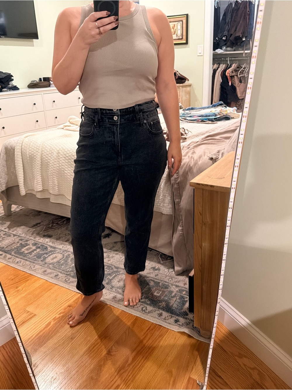 High-Rise Black Mom Jeans - Classic Women's Denim